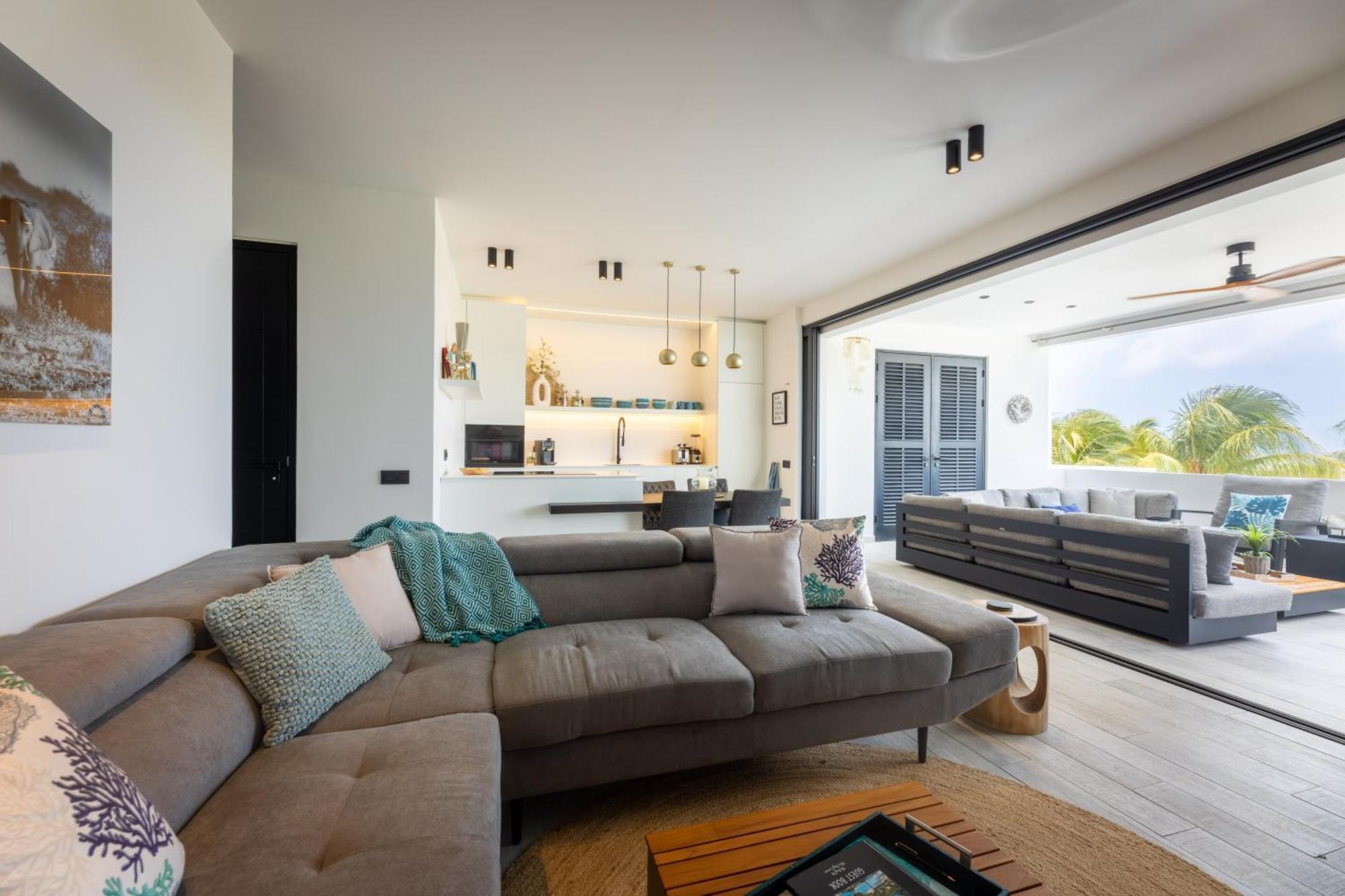 The Reef - Blue Bay Golf & Beach Resort Виллемстад Экстерьер фото