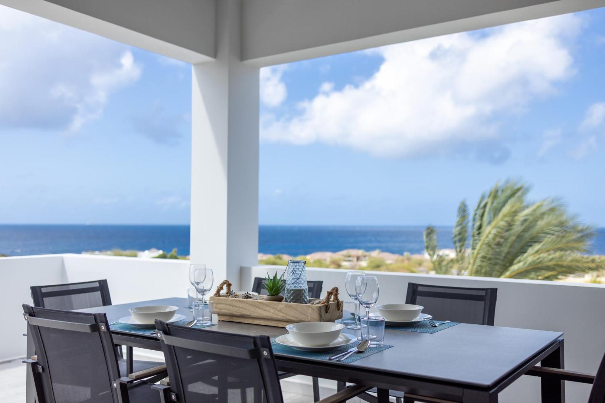The Reef - Blue Bay Golf & Beach Resort Виллемстад Экстерьер фото