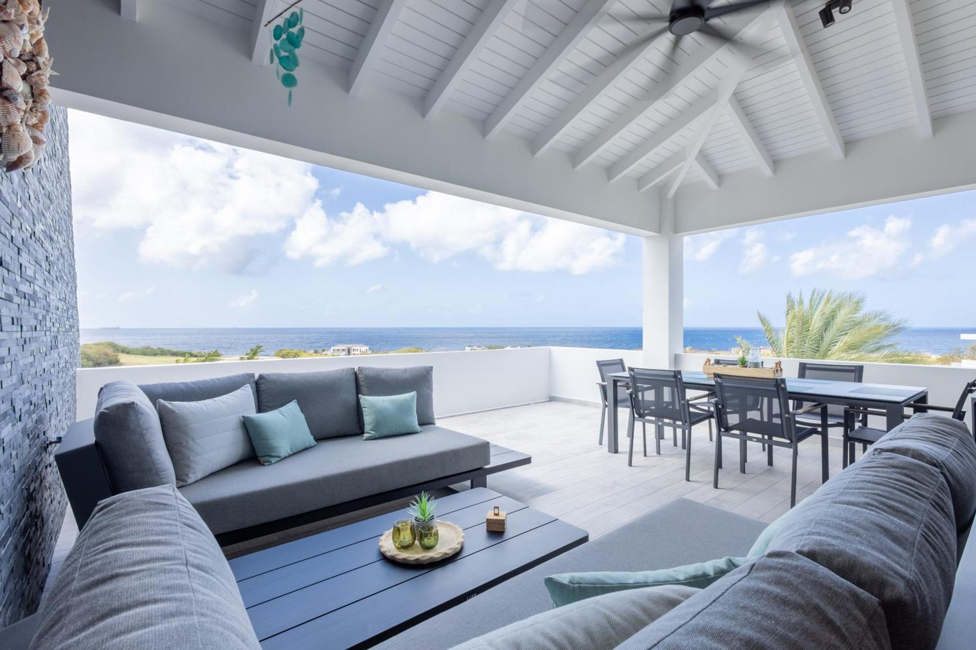 The Reef - Blue Bay Golf & Beach Resort Виллемстад Экстерьер фото